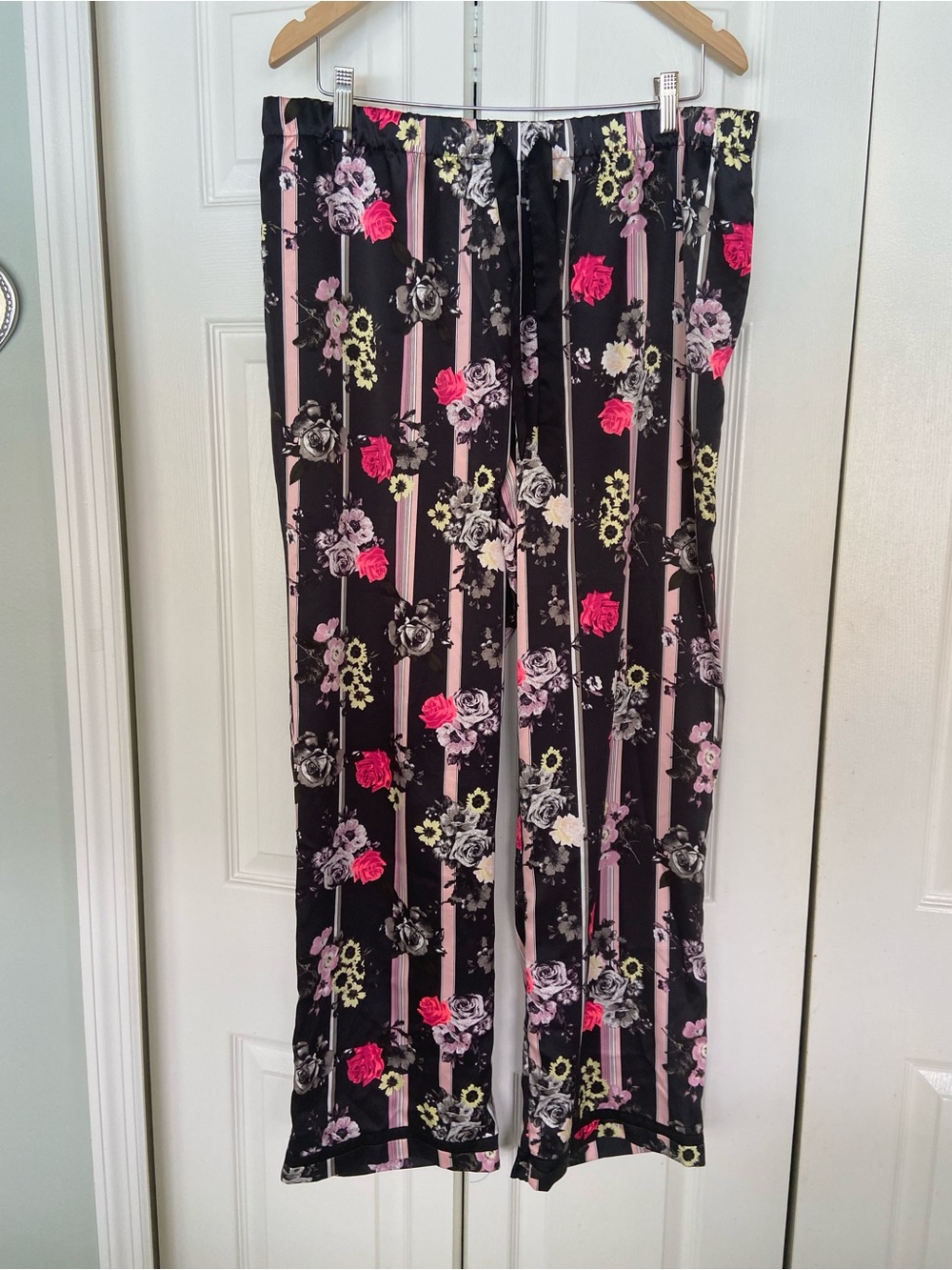 Victoria's Secret silky Black, Pink and Yellow Floral Lounge Pants